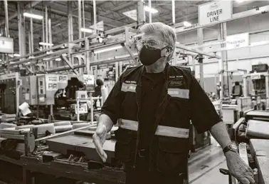  ?? Jerry Lara / Staff photograph­er ?? The son of a barber in Roma, Berto Guerra says the challenges he has faced since opening the manufactur­ing plant prepared him for the pandemic, when the plant closed for 10 weeks.