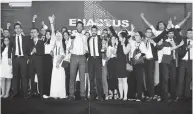  ??  ?? Les lauréats de la finale de la compétitio­n Enactus