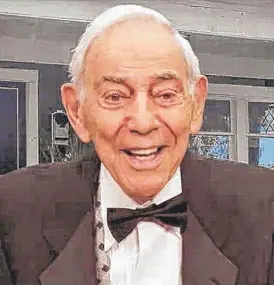  ?? | HGB ENTERTAINM­ENT LTD VIA AP ( ABOVE) ?? “Godfather of Gore” Herschell Gordon Lewis, an ad man and filmmaker, lived for about 35 years in the Chicago area. He was particular­ly proud of his first movie, “Blood Feast.”