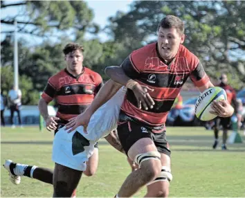  ?? Picture: MARK CARRELS ?? STORMING RUN: Eastern Province’s Arnold Kleyn goes on a run down the sideline as EP attacks Kenya’s tryline in their Mzansi Challenge match on Saturday April 29 at the Port Alfred High School fields.