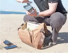  ?? MICHAEL KOFSKY ?? The Mavic is small enough to be carried in a bag.