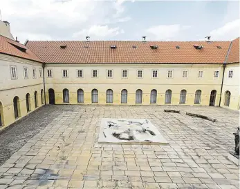  ?? Foto: František Vlček, MAFRA ?? Nejstarší klášter Někdejší konvent benediktin­ek u sv. Jiří na Pražském hradě sloužil do roku 2012 jako expozice Národní galerie. Kvůli špatnému stavu byl veřejnosti uzavřen, to změní Noc kostelů. Návštěvníc­i se mohou těšit na prohlídku křížové chodby a...