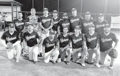  ??  ?? El equipos Verdugos se proclamó campeones en el torneo “Poncho y Beto Gámez” del softbol lento de la Liga Nano Torres.