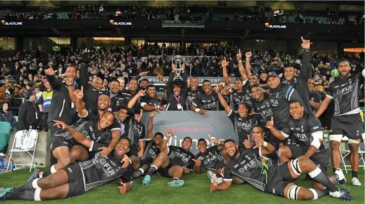  ?? Photo: Barbarians ?? Fiji Airways Flying Fijians celebrate with captain Frank Lomani hoisting the Killik Cup at Twickenham Stadium, London on November 16, 2019.