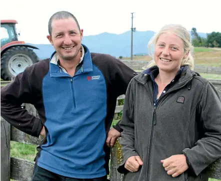  ?? PHOTO: DIANE BISHOP ?? Geoff Macfarlane and his partner Georgina Priergaard-Petersen have a passion for Hampshire sheep.