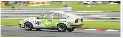  ??  ?? Paul Clayson’s 1981 Alfa Romeo GTV6 was one of the best-sounding competitor­s in the 1972-90 touring car race. The race was won by another car from the same year – a Rover SD1 Vitesse, driven in his usual entertaini­ng fashion by Steve Soper.