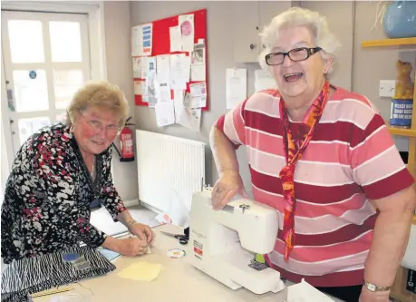  ??  ?? Sew much fun Bridget Borland and Kay Carrick of the Johnstone Craft Café workshop