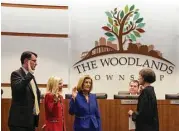  ?? Jason Fochtman ?? Newly elected board member Carol Stromatt, third from left, is swarn in beside Ann Snyder and John McMullan during a meeting of The Woodlands Township Board of Directors, Wednesday, Nov. 29, 2017, in The Woodlands.