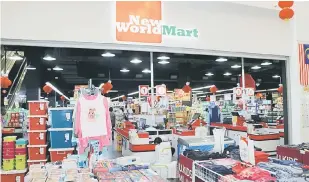  ??  ?? PROMOSI HEBAT: Pasar Raya New World Mart di Moyan Square kini mengadakan jualan hebat sempena Tahun Baharu Cina 2019.