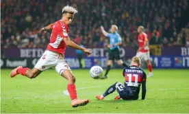  ??  ?? Lyle Taylor was one of Charlton’s penalty heroes in their play-off semi-final win over Doncaster. Photograph: Toyin Oshodi/ProSports/REX/Shuttersto­ck