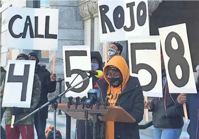  ?? RICARDO TORRES / MILWAUKEE JOURNAL SENTINEL ?? Calena Roberts, Wisconsin field director of SEIU, speaks at a rally Tuesday to push Sen. Ron Johnson to support an increase in the minimum wage.