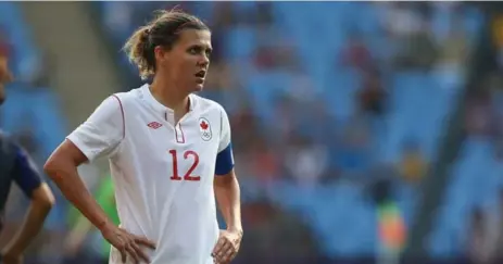  ?? STEVE RUSSELL/TORONTO STAR ?? Christine Sinclair plays with some members of the U.S. team in Portland, but sets those friendship­s aside when Canada and the U.S. play each other.
