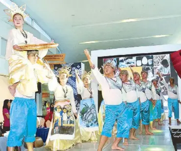  ??  ?? Danggoan Pangasinan Cultural Group performs a dance number featuring the province of Pangasinan.