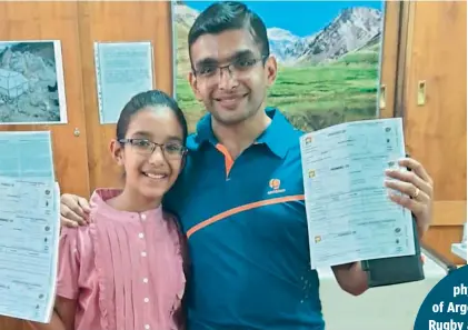  ??  ?? Karthikeya­n with his daughter Kaamya show the permission letters for the expedition