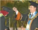  ?? UNESA FOR JAWA POS ?? OUTPUT BERKUALITA­S: Rektor Unesa Prof Dr Nurhasan MKes yakin kemajuan bangsa bergantung pada kualitas SDM.