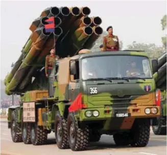  ??  ?? SMERCH heavy multiple rocket launcher system of the Indian Army