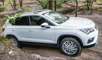  ??  ?? Utilisant la plateforme du Tiguan, l’Ateca est néanmoins plus court de 10 cm.