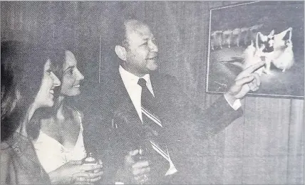  ?? Picture: FT FILE ?? Fiji High Commission­er Ratu Josua Toganivalu in discussion with ballerinas Adrienne Mathieson and Victoria Lawson.