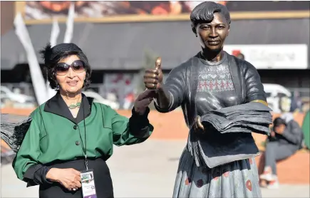  ?? PICTURE: PHILL MAGAKOE ?? Sophia Williams-De Bruyn with her likeness, unveiled along with those of Rahima Moosa, Helen Joseph and Lillian Ngoyi at the Living Women’s Monument in Lillian Ngoyi Square, Pretoria, yesterday.