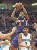  ?? MICHAEL CHOW/THE REPUBLIC ?? Suns guard Jamal Crawford (11), seen in 2019, was with the Trail Blazers when players were locked out during the 2011-12 season.