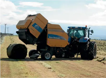  ?? PHOTO: DIANE BISHOP ?? Making baleage while the sun shines is the priority at the moment.