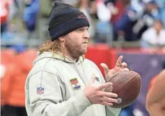  ?? ERIC CANHA/ USA TODAY SPORTS ?? Patriots linebacker­s coach Steve Belichick is set to join the Washington Huskies staff.