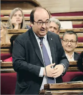  ?? GUILLEM ROSET / ACN ?? El primer secretario del PSC, Miquel Iceta, en el pleno del Parlament