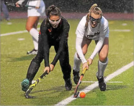  ?? GENE WALSH — DIGITAL FIRST MEDIA ?? Conestoga’s Charlotte de Vries works to control a pass as Easton’s Ellie McIntyre defends Tuesday at Methacton.