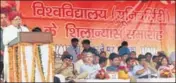  ??  ?? CM Manohar Lal Khattar speaking at the foundation stone laying ceremony in Gurgaon on Saturday. HT PHOTO