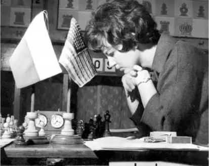  ?? ASSOCIATED PRESS ?? Mrs. Lane during a tournament at the Yugoslavia­n spa of Vrnjacka Banja on Nov. 18, 1961.