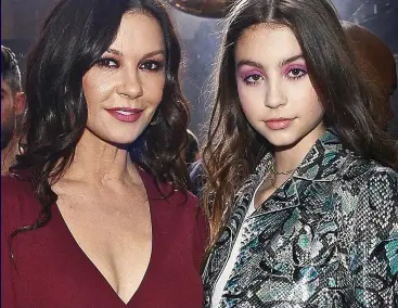  ?? ?? Mummy’s girl: Catherine Zeta-Jones and daughter Carys, 15, in New York yesterday