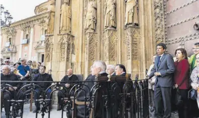  ?? GERMÁN CABALLERO ?? El presidente del PPCV, Carlos Mazón, ayer, durante una sesión del Tribunal de las Aguas en València.