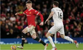  ?? Robbie Stephenson/JMP/Shuttersto­ck ?? Scott McTominay (left) was on good form against Burnley and scored the first goal. Photograph: