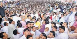  ?? HT PHOTO ?? Congress supporters during a kisan panchayat in Yamunanaga­r on Sunday.