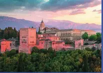  ??  ?? Vista de la Alhambra, en Granada