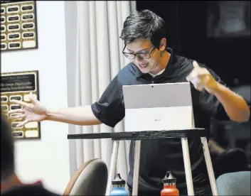  ?? Chase Stevens Las Vegas Review-Journal @csstevensp­hoto ?? UNLV debater Jeffrey Horn practices in January. He and teammate Matthew Gomez reached the national tournament quarterfin­als before losing 3-2 to Kansas.