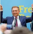  ?? FOTO: DPA ?? FDP-Chef Christian Lindner feierte in Düsseldorf.