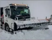  ?? ?? Sneplove, bulldozere og gummigeder har haft travlt denne vinter. Foto: Benny Kjølhede