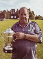  ?? PHOTO: SUPPLIED ?? Malcolm Jones holds the Hawke Cup in 2011.