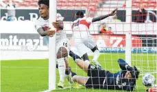  ?? FOTO: DPA ?? Bis auf die Tore, hier von Daniel Didavi, lief beim VfB nicht viel.