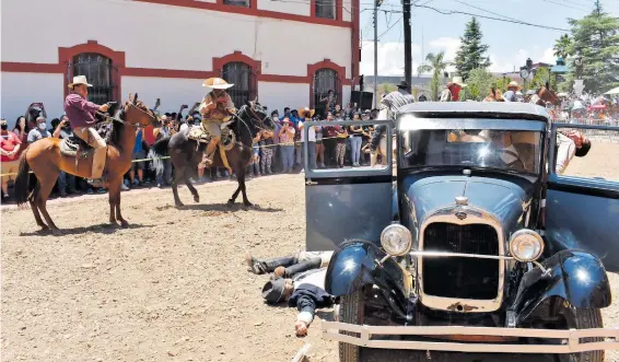  ?? / JAVIER CRUZ ?? La escenifica­ción de la muerte de Pancho Villa ha sido durante 28 años el corazón de las Jornadas Villistas.