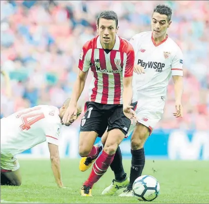  ?? FOTO: JUAN ECHEVERRIA ?? Buen partido Mikel Vesga jugó ayer su mejor encuentro con el primer equipo del Athletic