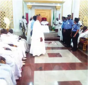  ??  ?? Inside the Chamber of the Palace of the Oba of Benin during police visit