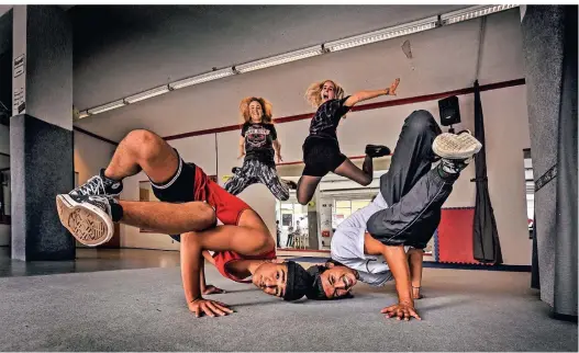  ?? RP-FOTO: MARKUS VAN OFFERN ?? In der Move-Factory können die Jugendlich­en sich im Breakdance versuchen.