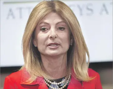  ?? Frederick M. Brown Getty Images ?? L.A. ATTORNEY Lisa Bloom resigned Saturday as an advisor to producer Harvey Weinstein, who faces allegation­s of sexual harassment. His crisis manager also quit, along with three Weinstein Co. board members.