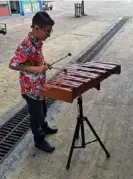  ?? CORTESÍA ?? La música es una de sus pasiones y toca marimba.