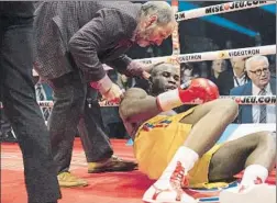  ?? FOTO: AP ?? Adonis Stevenson recibió un durísimo KO en el Mundial semipesado
