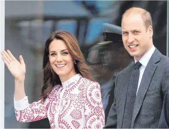  ?? FOTO: DPA ?? Die beiden gelten als Sympathiet­räger: der britische Prinz William und Herzogin Kate. Sie sollen zunächst in Paris für Großbritan­nien die Werbetromm­el rühren.