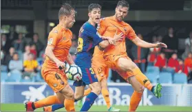  ?? FOTO: MORATA ?? Los jugadores del Reus, ante el Barça B Hoy tienen el reto de ganar para respirar