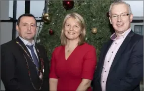  ??  ?? Sinéad McSweeney with Chamber president Graham Scallan Chamber and Michael Ryan of People Newspapers.